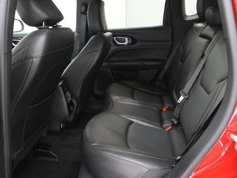 Used 2022 Jeep Compass Limited AWD/4WD image 9