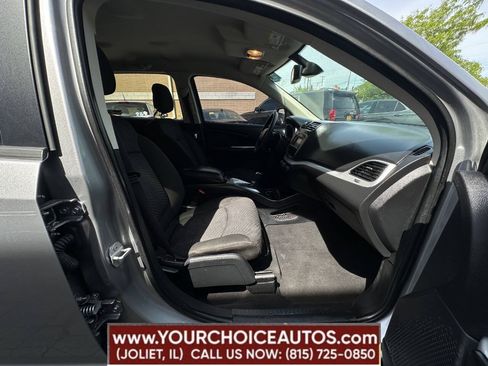 Used 2020 Dodge Journey SE FWD image 26