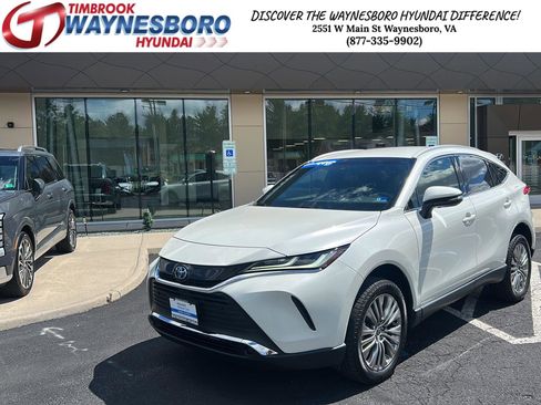 Used 2022 Toyota Venza XLE AWD/4WD image 1