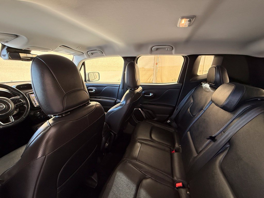 Used 2018 Jeep Renegade Limited w/ UConnect 8.4 Nav Group AWD/4WD image 23
