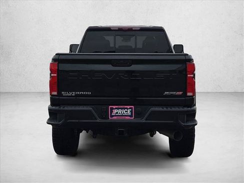 Used 2025 Chevrolet Silverado 2500 ZR2 w/ Technology Package AWD/4WD image 6