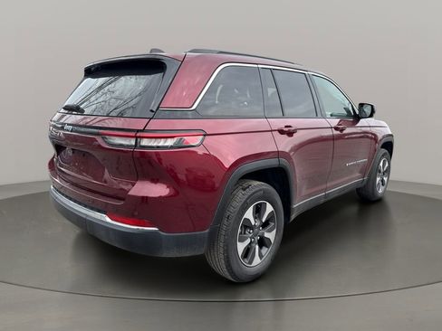 Used 2024 Jeep Grand Cherokee Limited 4xe image 7