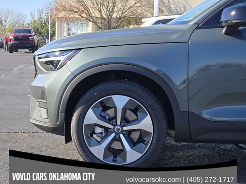 Used 2026 Volvo XC40 B4 Core w/ Protection Package Premier FWD image 6