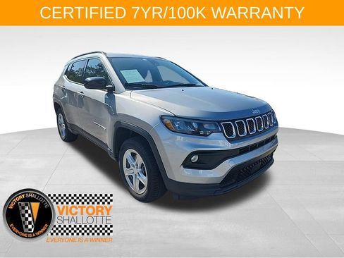 Certified 2024 Jeep Compass Latitude AWD/4WD image 1
