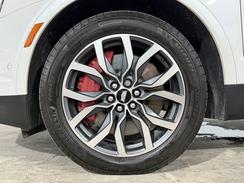 Certified 2023 Cadillac XT5 Sportv w/ Technology Package AWD/4WD image 10