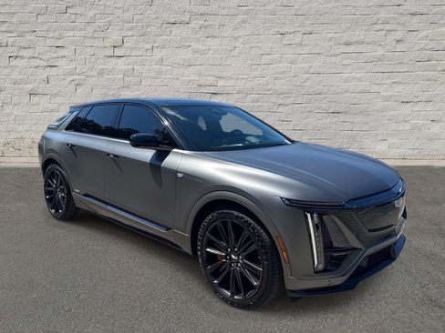New 2026 Cadillac Lyriq V AWD/4WD image 7