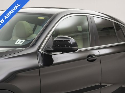Used 2023 BMW X4 xDrive30i w/ Convenience Package image 11