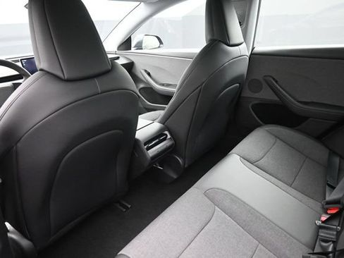 Used 2025 Tesla Model 3 RWD image 6