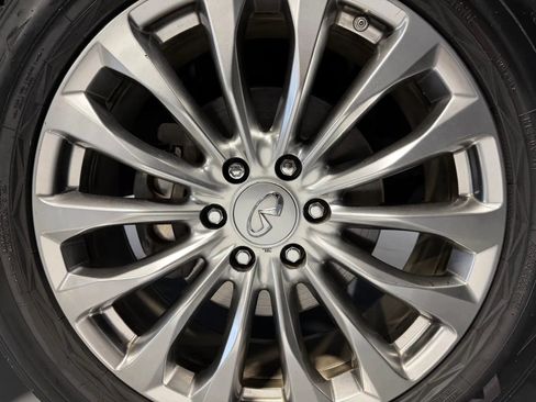 Used 2015 INFINITI QX80 2WD w/ Deluxe Technology Package image 9