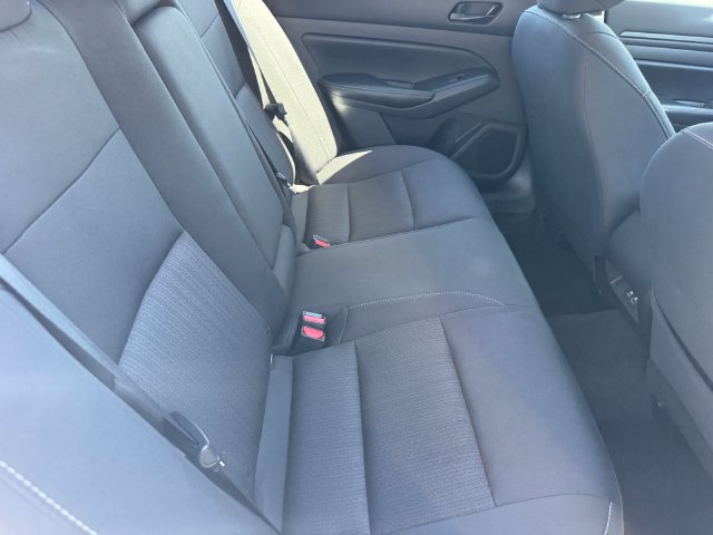 Used 2025 Nissan Altima 2.5 SV FWD image 8