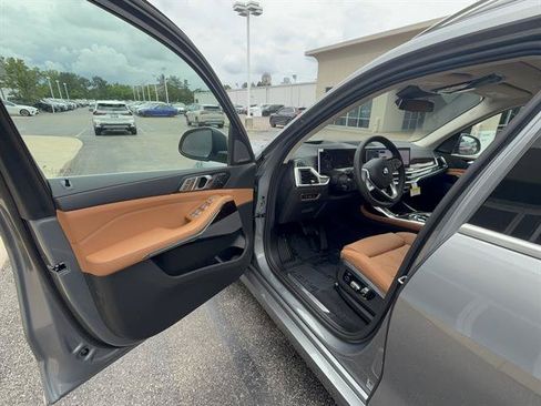 New 2026 BMW X7 xDrive40i AWD/4WD image 8