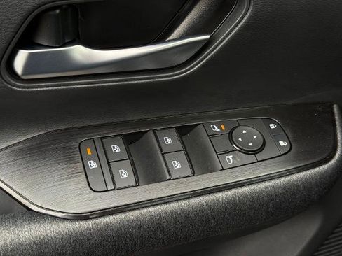 New 2026 Nissan Kicks SV FWD image 18
