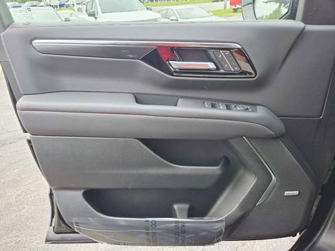 New 2026 Chevrolet Suburban RST w/ Comfort Package AWD/4WD image 31