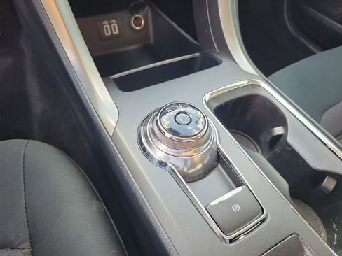 Used 2020 Ford Fusion SE image 20