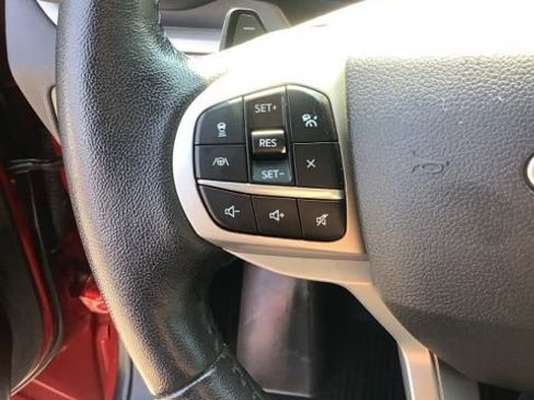 Used 2021 Ford Explorer XLT w/ Equipment Group 202A AWD/4WD image 27