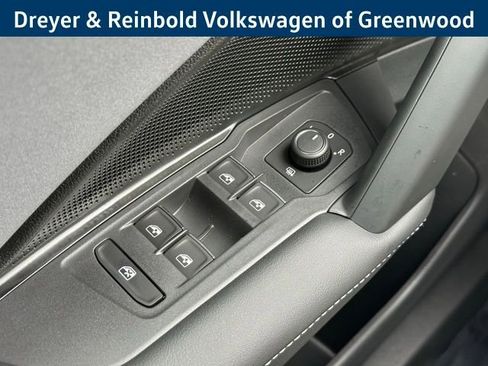 New 2026 Volkswagen Tiguan SE image 21