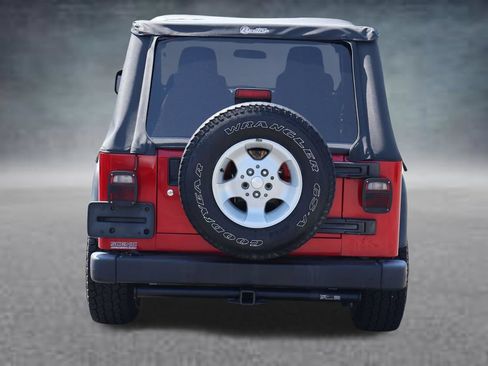 Used 2006 Jeep Wrangler Unlimited AWD/4WD image 4