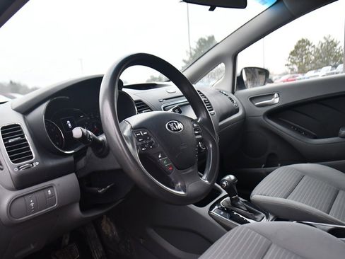 Used 2017 Kia Forte LX w/ LX Popular Package image 11