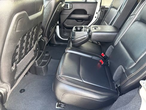 Used 2022 Jeep Wrangler Unlimited Rubicon image 20