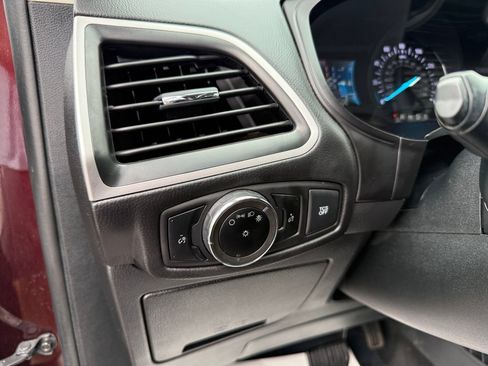 Used 2024 Ford Edge SEL AWD/4WD image 13