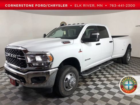 Used 2024 RAM 3500 Big Horn AWD/4WD image 1