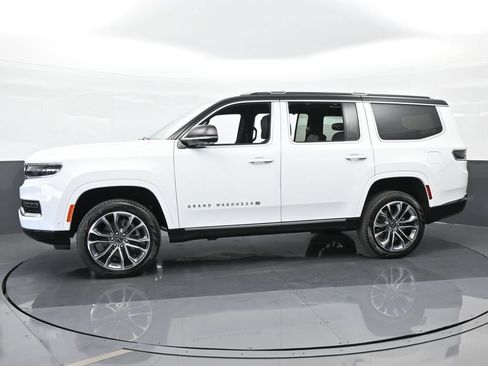 Used 2024 Jeep Grand Wagoneer Series III AWD/4WD image 2
