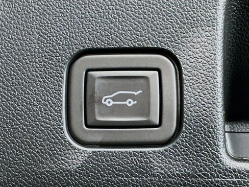 Used 2024 Chevrolet Equinox EV RS AWD/4WD image 30