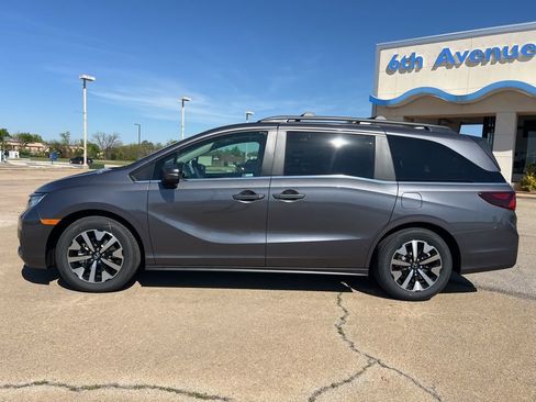 New 2026 Honda Odyssey EX-L image 2