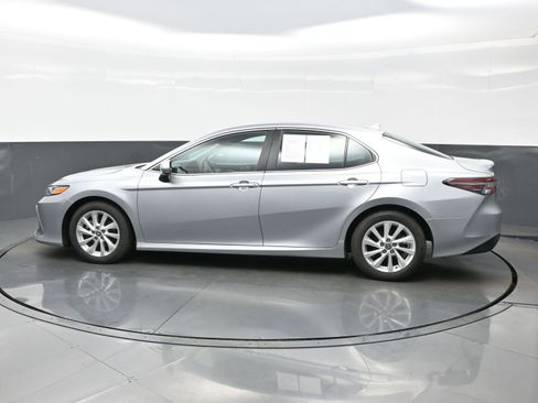 Used 2024 Toyota Camry LE FWD image 3