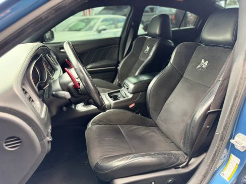Used 2020 Dodge Charger Scat Pack w/ Plus Group RWD image 35