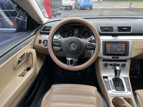 Used 2013 Volkswagen CC Sport image 14