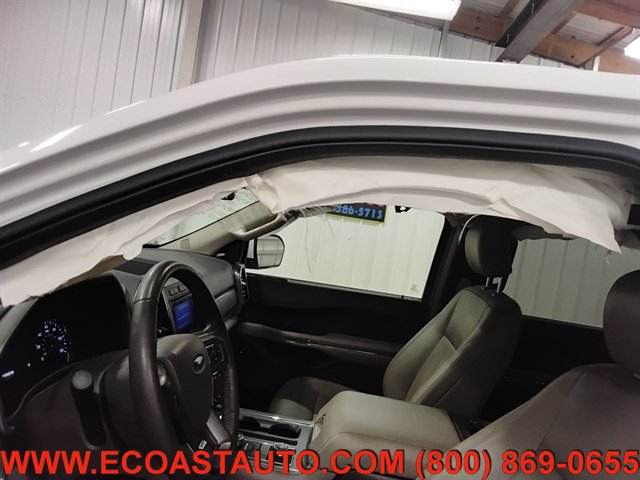 Used 2020 Ford Expedition XLT w/ Equipment Group 202A AWD/4WD image 21