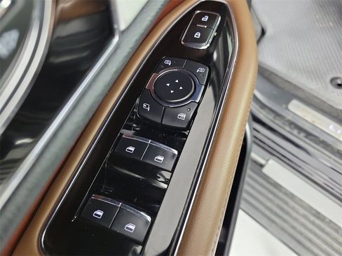 Used 2023 Lincoln Navigator L Reserve image 18