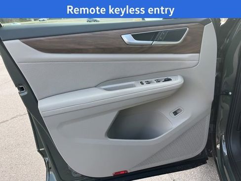 New 2026 Volkswagen Atlas SE image 7