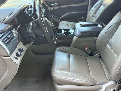 Used 2019 Chevrolet Suburban LT AWD/4WD image 12