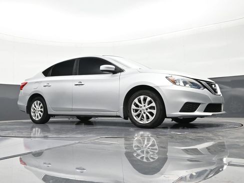 Used 2018 Nissan Sentra S w/ Appearance Package image 26