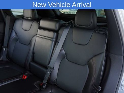 Used 2019 Jeep Cherokee Trailhawk AWD/4WD image 32