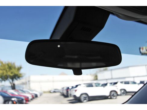 Used 2020 Chevrolet Equinox LT image 24