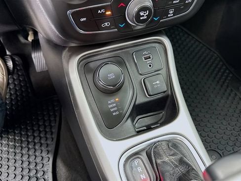 Used 2020 Jeep Compass Sport w/ Cold Weather Group AWD/4WD image 30