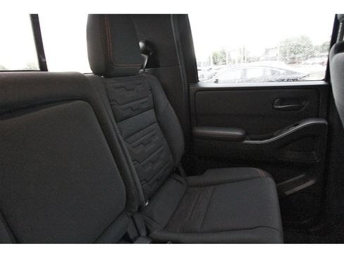 New 2026 Nissan Frontier PRO-4X w/ Pro-4x Convenience Package AWD/4WD image 12