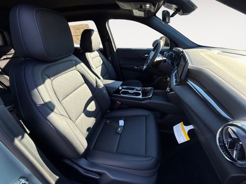 New 2026 Chevrolet Equinox LT w/ Convenience Package II image 19