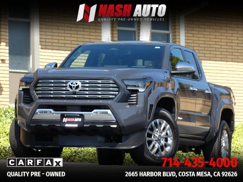 Used 2025 Toyota Tacoma Limited AWD/4WD image 6