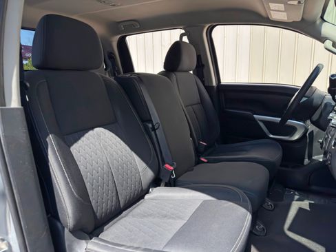 Used 2019 Nissan Titan SV AWD/4WD image 27