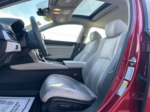 Used 2020 Honda Accord EX image 11