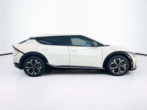 Used 2024 Kia EV6 Wind w/ Wind Technology Package AWD/4WD image 10