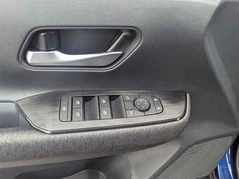 New 2026 Nissan Kicks SV image 19