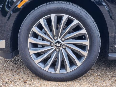 Certified 2025 Hyundai Palisade Calligraphy FWD image 11