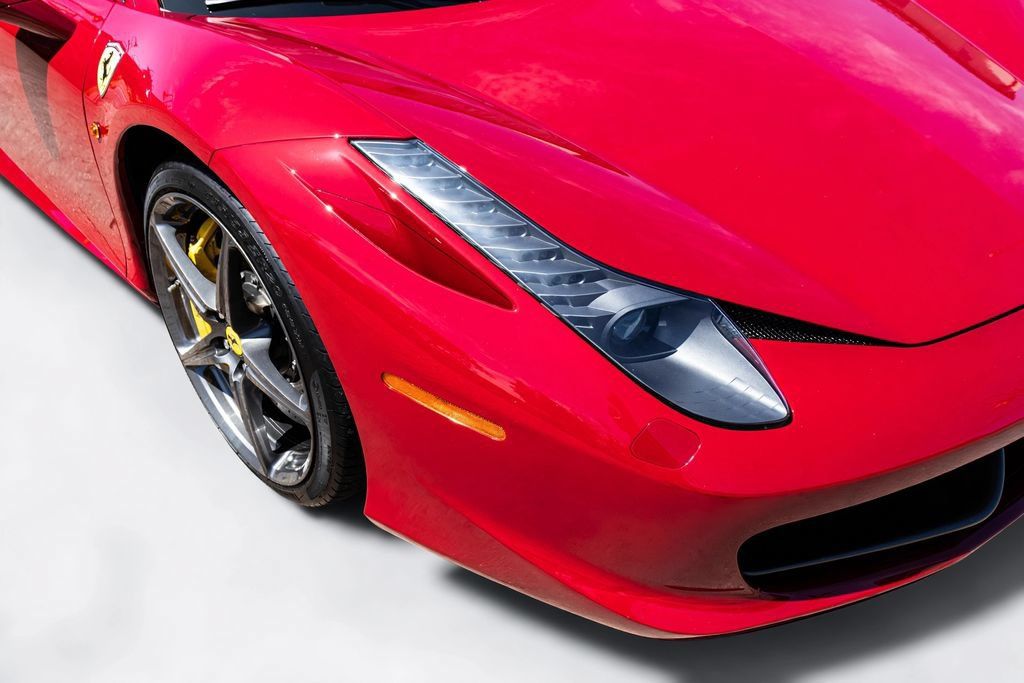 Used 2013 Ferrari 458 Italia Coupe RWD image 12