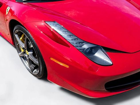 Used 2013 Ferrari 458 Italia Coupe RWD image 12
