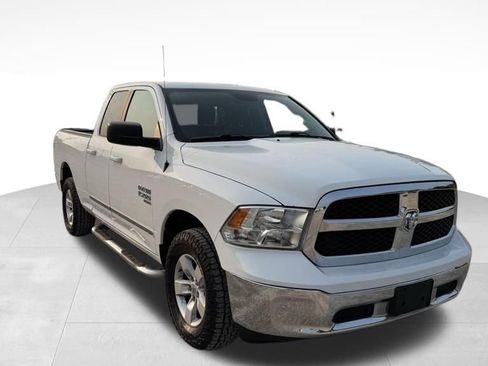 Used 2019 RAM 1500 Classic SLT image 11